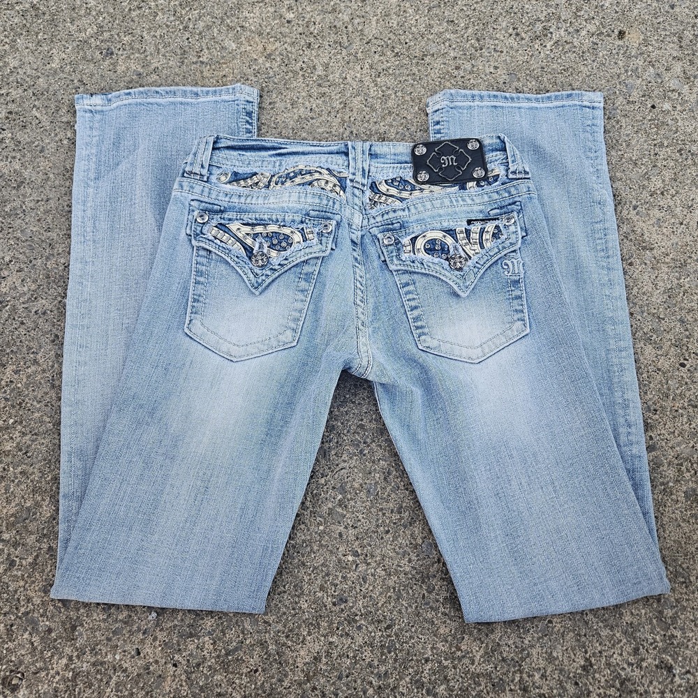 Miss Me Jeans Y2K Low Rise Boot Embellished Size 29 Faded Trendy Cowgirl 32×34